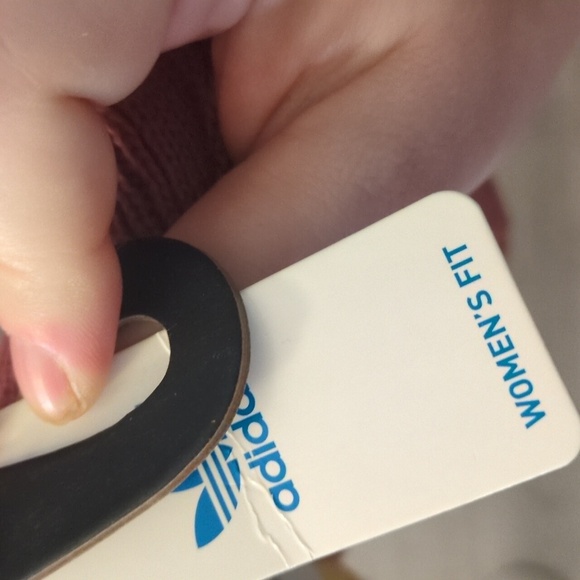 Adidas originals trefoil beanie trace maroon purple - Picture 4 of 5